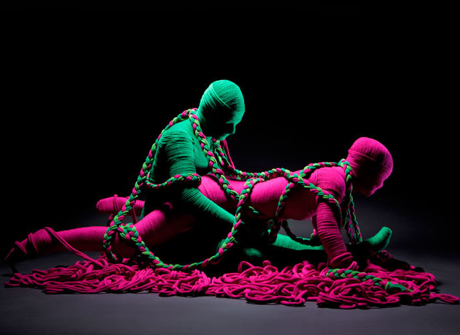 benetton-yatzer-lana-sutra-erik-ravelo-wool-sculpture